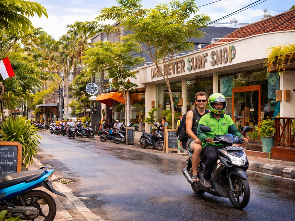 Explore Seminyak di Sore Hari