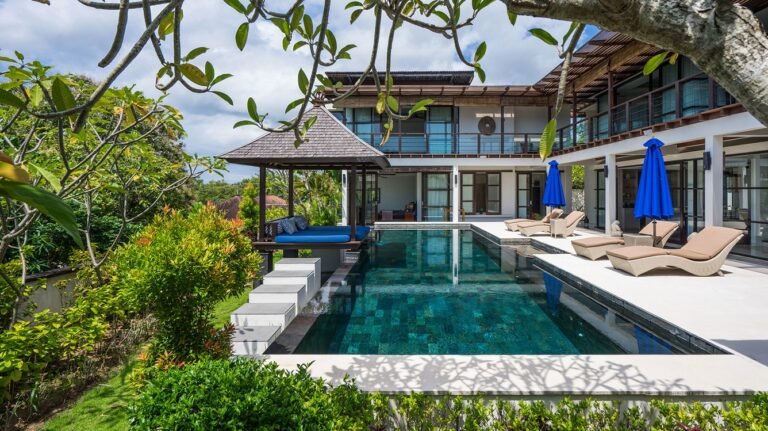 Sewa villa private pool di Bali - 4-Bedroom Hillside Villa with Ocean Views & Games Room – Jimbaran Bay – BVI143