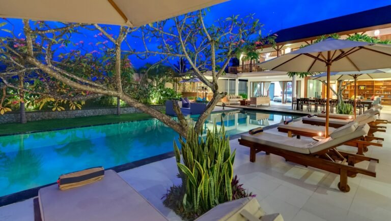 Sewa villa private pool di Bali - 4-Bedroom Hillside Villa with Panoramic Sea Views & Wedding-Ready Lawns – Candidasa, East Bali – BVI419