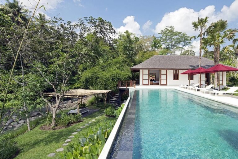 Sewa villa private pool di Bali - 5-Bedroom Riverside Jungle Villa with Pool near Tanah Lot – Tabanan, Bali – BVI543