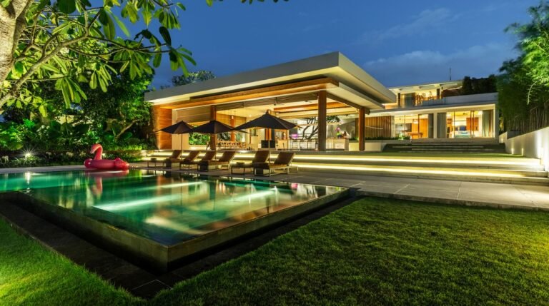 Sewa villa private pool di Bali - Stylish 5-Bedroom Designer Villa with Rooftop Jacuzzi & Rice Field Views in Canggu – BVI1657