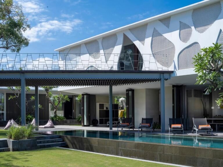 Sewa villa private pool di Bali - Designer 4BR Villa in Central Seminyak – 25m Pool, Chef, Gym & Artful Architecture – BVI1797