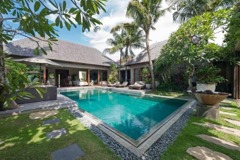 Sewa villa private pool di Bali - Elegant 3-Bedroom Private Villa in Seminyak – Walk to Beach, Chef & Pool – BVI529