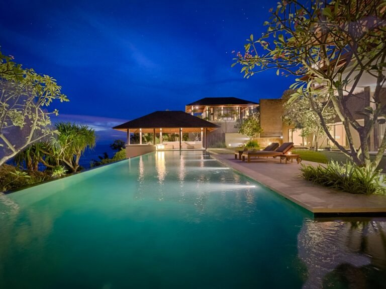 Sewa villa private pool di Bali - Cliffside 5-Bedroom Luxury Retreat with Ocean Views in Uluwatu – BVI4170
