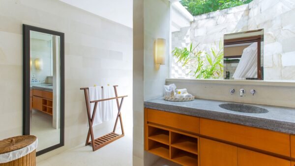 BVI5509 Villa Pinggir Pantai 3 Kamar di Ketewel Sanur Bali