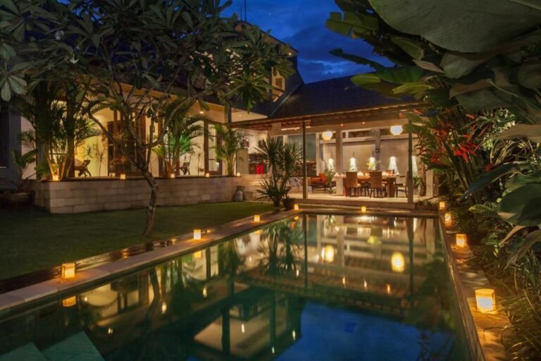 Sewa villa private pool di Bali - Stylish 3BR Villa Large Garden & Pool Near Seminyak Beach – BVI5754