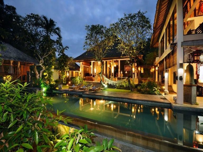 Sewa villa private pool di Bali - Spacious 5BR Villa Amidst Rice Fields — 5 Minutes Drive to Berawa Beach, Canggu – BVI6516