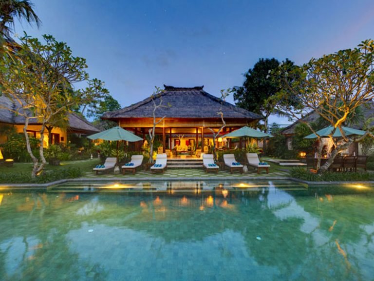 Sewa villa private pool di Bali - 5-Bedroom Riverside Estate in Umalas – Tennis Court, 18m Pool, Near Seminyak – BVI4325