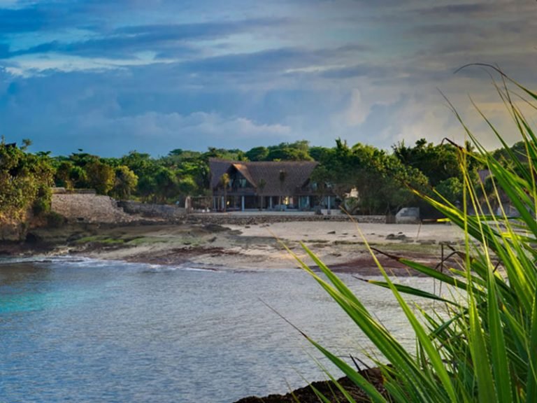 Sewa villa private pool di Bali - 5-Bedroom Beachfront Villa in Nusa Lembongan – BVI4481