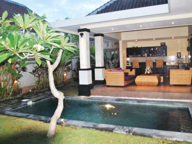 Sewa villa private pool di Bali - Modern 3BR Villa in Central Seminyak – Private Pool, Chic Interiors & Walk to Dining – BVI3483