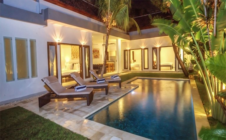 Sewa villa private pool di Bali - Stylish 3BR Villa in Central Seminyak – Walk to Oberoi Street, Shops & Dining – BVI5319