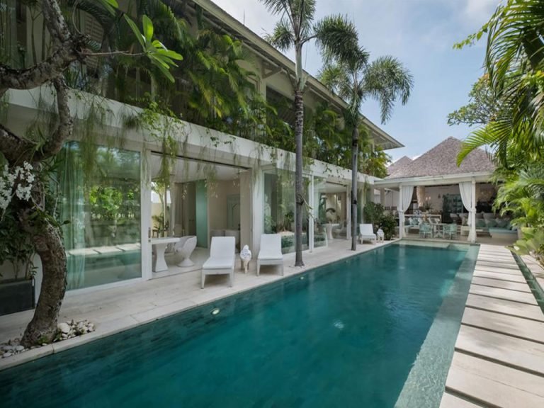 Sewa villa private pool di Bali - Modern 4BR Chic Villa in Berawa – Walk to Beach, Sunset Rooftop & Private Pool – BVI5137