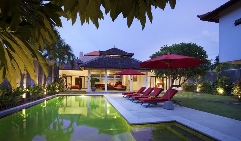 Sewa villa private pool di Bali - Quiet 3BR Oasis in Central Legian – Walk to Beach, Shops & Dining – BVI8290