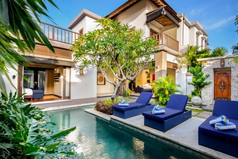 Sewa villa private pool di Bali - Luxury 3-Bedroom Villa with Private Pool & Rooftop Deck in Seminyak – BVI6690