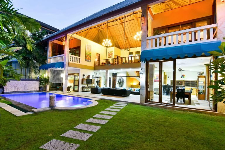 Sewa villa private pool di Bali - 3BR Modern Balinese Luxury Villa – 5 Mins Walk to Petitenget Beach – BVI8309