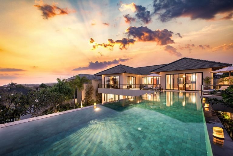 Sewa villa private pool di Bali - Cliff-Edge 4BR Villa with Ocean Views, Infinity Pool & Luxe Interiors – Uluwatu – BVI7509