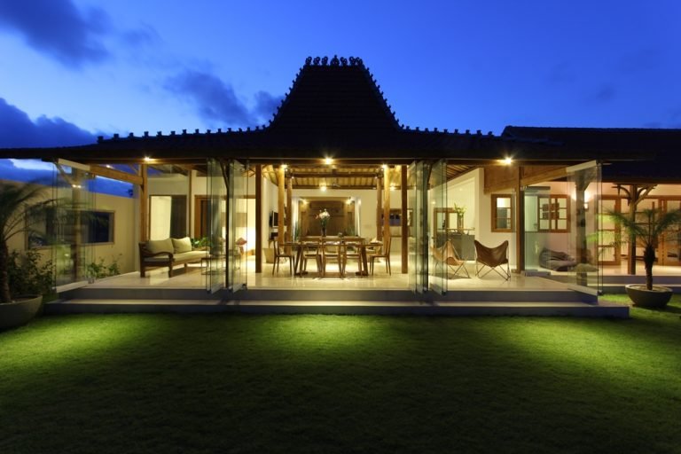 Sewa villa private pool di Bali - Designer 4BR Villa in Umalas – Rice Field View, Joglo Living, Pool & Jacuzzi – BVI8898