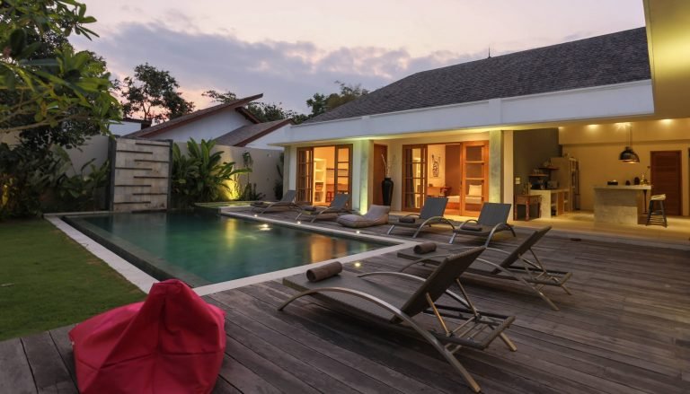 Sewa villa private pool di Bali - Elegant 4BR Villa in Umalas with Jacuzzi, Rooftop & 11m Pool – 5 Mins to Beach – BVI8943