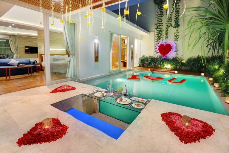 Sewa villa private pool di Bali - Luxury Romantic Villas with Private Pool – Near Seminyak & Batu Belig Beach – BVI10524