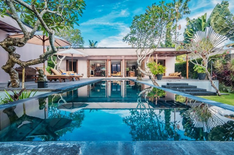 Sewa villa private pool di Bali - Ultra-Modern 5BR Villa in Canggu – 600m from Pererenan Beach, Dual Pools & Industrial-Chic Design – BVI10868