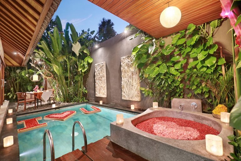Sewa villa private pool di Bali - Romantic 1BR Villa with Private Pool & Bathtub – Walk to Double Six Beach – BVI10489