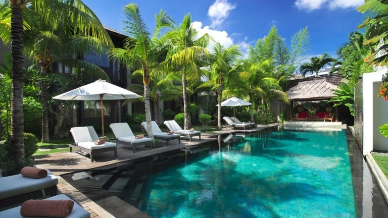 Sewa villa private pool di Bali - 6BR Balinese Villa Retreat in Central Seminyak – 16m Pool, Daily Breakfast – BVI10107