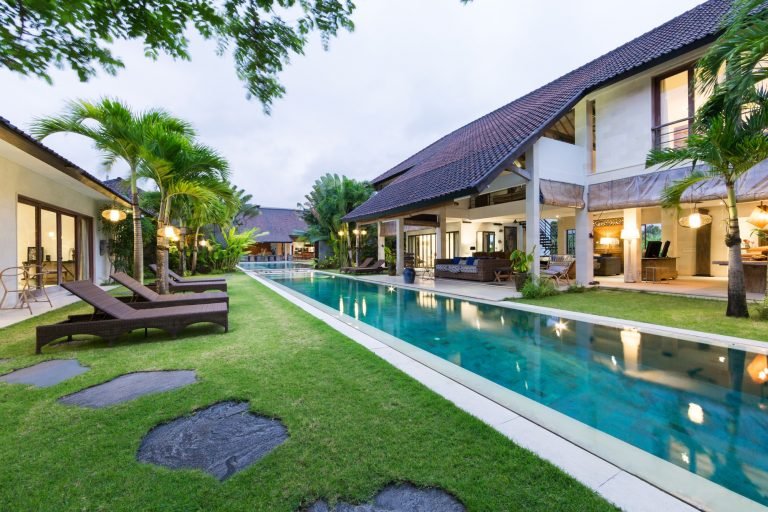 Sewa villa private pool di Bali - Grand Tropical Retreat – 5BR Private Villa with Pool & Garden in Central Seminyak – BVI111107