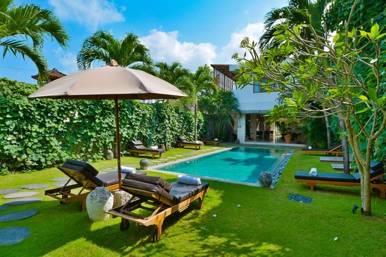 Sewa villa private pool di Bali - Elegant 5BR Private Villa in Central Seminyak – 2 Pools, Walk to Everything – BVI9613