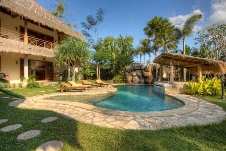 Sewa villa private pool di Bali - Spacious 4BR Villa in Umalas – Private Pool with Waterslide, 5 Mins to Canggu & Seminyak – BVI10855