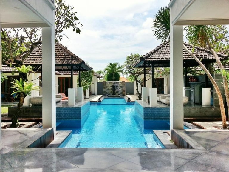 Sewa villa private pool di Bali - Spacious 7BR Colonial-Style Villa with Rice Field Views & Long Pool – 10 Mins to Seminyak – BVI11454