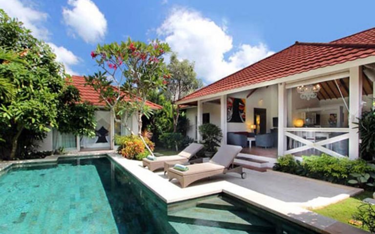 Sewa villa private pool di Bali - Central 4BR Tropical Villa – 500m to Seminyak Beach & Oberoi Street – BVI11637