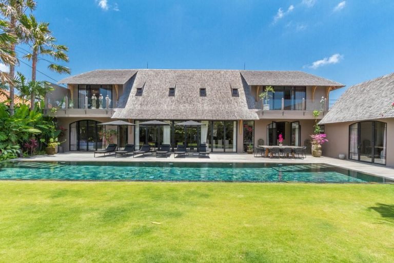 Sewa villa private pool di Bali - Stylish 5BR Villa in Umalas – Peaceful Escape Near Seminyak Hotspots – BVI12032