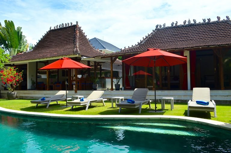 Sewa villa private pool di Bali - 3BR Canggu Villa w/ Pool & Open Living – Near Berawa, Quiet Village Vibe – BVI13154
