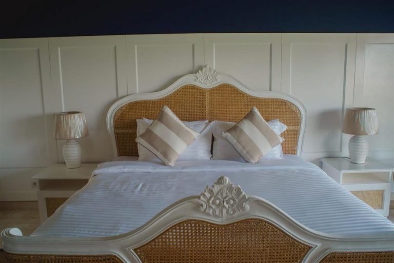 Sewa villa private pool di Bali - Stylish 1BR Luxury Suite in Jimbaran – With Balcony, Club House, Pool & Gym – BVI13371