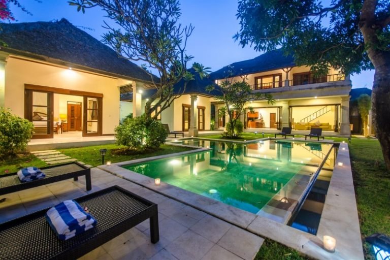 Sewa villa private pool di Bali - Spacious 3-Bedroom Private Villa in Seminyak – Tranquil Oasis Steps from the Action – BVI12780