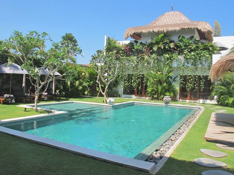 Sewa villa private pool di Bali - Private 2–8 Bedroom Luxury Villas in Oberoi Seminyak – Walk to Beach & Boutiques – BVI13561