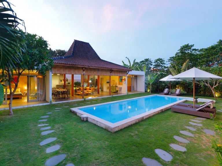 Sewa villa private pool di Bali - 4BR Seminyak Villa – Tropical Charm, 800m to the Beach –  BVI13923