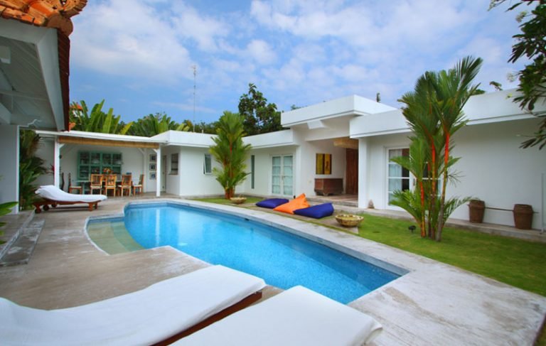 Sewa villa private pool di Bali - 4BR Tropical Chic Villa in Central Seminyak – 15 Mins Walk to Beach – BVI13947