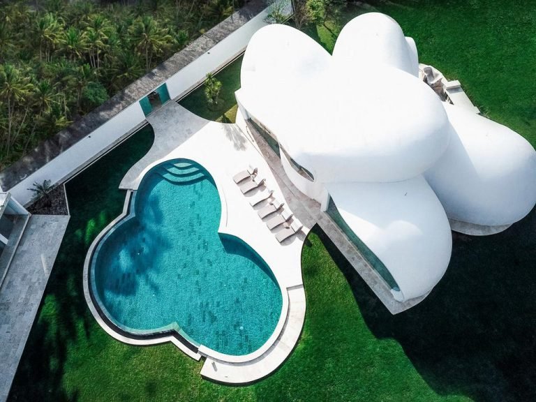 Sewa villa private pool di Bali - Futuristic 3-Bedroom Cliffside Villa with Ocean View & Event Lawn – Uluwatu – BVI13817