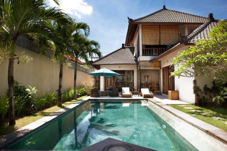 Sewa villa private pool di Bali - 3-Bedroom Garden Villa in Central Seminyak with Rice Field Views – BVI14281