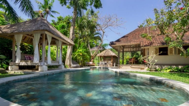 Sewa villa private pool di Bali - 5 Bedroom Seminyak Villa – Tropical Elegance & Prime Location – BVI56993