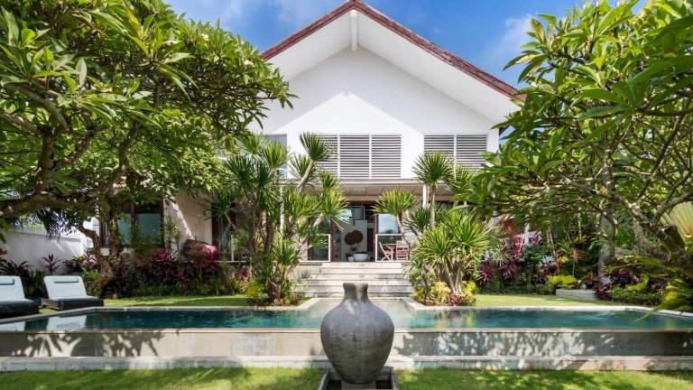 Sewa villa private pool di Bali - Elegant 4-Bedroom Villa in Umalas – Private Pool, Sauna & Billiard – BVI15965