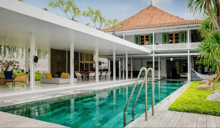 Sewa villa private pool di Bali - Luxury 5BR Designer Villa in Batu Belig – Where Retro Glam Meets Family Comfort – BVI18020