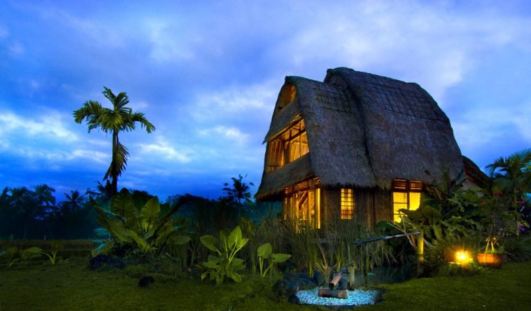 Sewa villa private pool di Bali - Eco-Friendly 5-Bedroom Villa in Ubud with Organic Garden & Fireflies – BVI16749