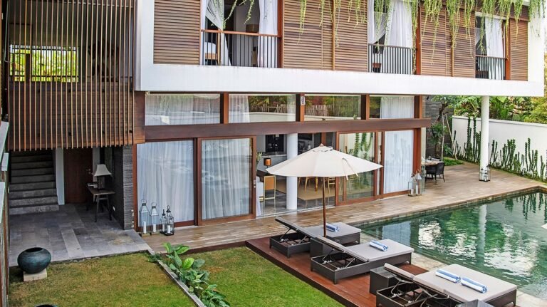 Sewa villa private pool di Bali - 5-Bedroom Luxury Villa in Canggu – Modern Chic Meets Tropical Ease – BVI18579