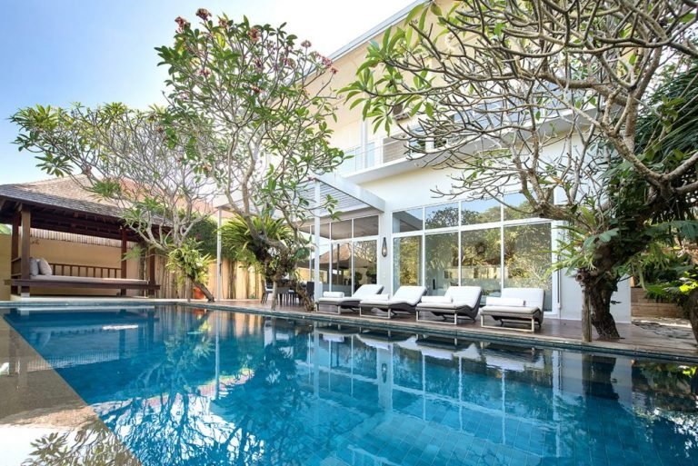 Sewa villa private pool di Bali - 4-Bedroom Elegant Villa in Canggu with Gym & Infinity Pool – Modern Living by the Rice Fields – BVI18878