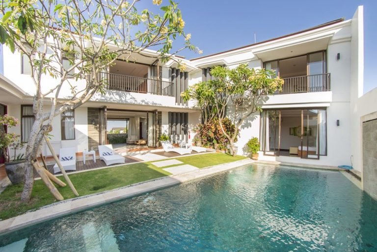 Sewa villa private pool di Bali - Stylish 3BR Villa with Private Pool – Walk to Legian Beach – BVI19018