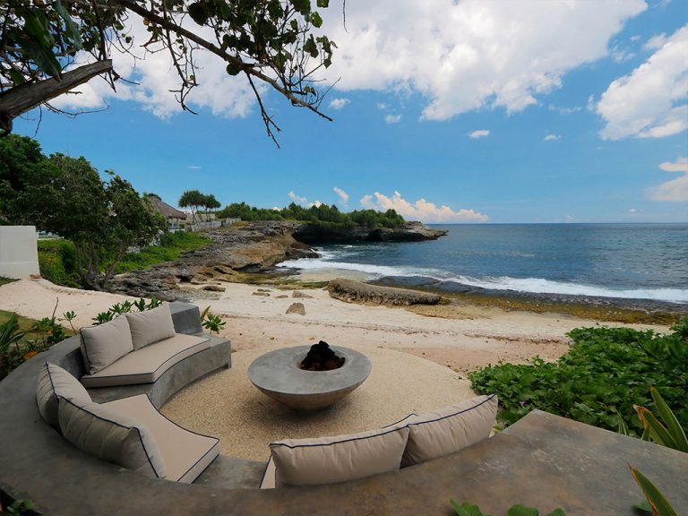 Sewa villa private pool di Bali - Luxury 5BR Beachfront Villa in Nusa Lembongan – Private Chef & Spectacular Views –  BVI19069