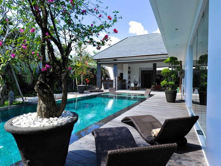 Sewa villa private pool di Bali - Stylish 3-Bedroom Villa with 12m Pool – Only 10 Mins Walk to Oberoi Street, Seminyak – BVI18555