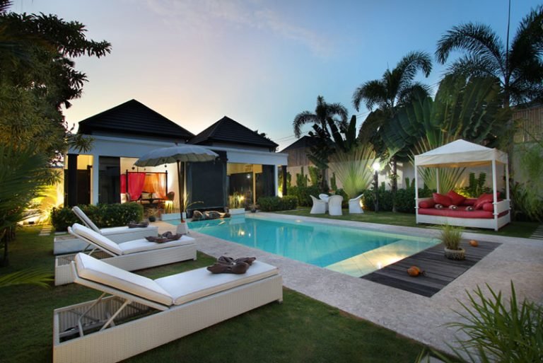 Sewa villa private pool di Bali - 4-Bedroom Villa with Tropical Garden & Pool – Just 500m from Seminyak Beach – BVI18684